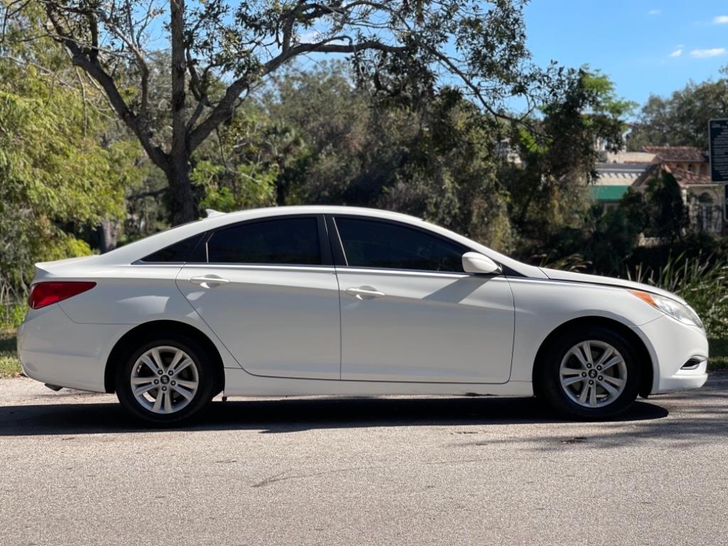 2013 Hyundai Sonata GLS photo