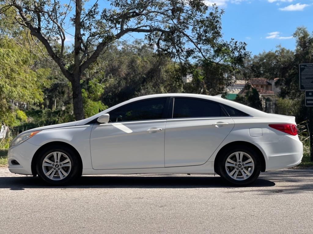 2013 Hyundai Sonata GLS photo