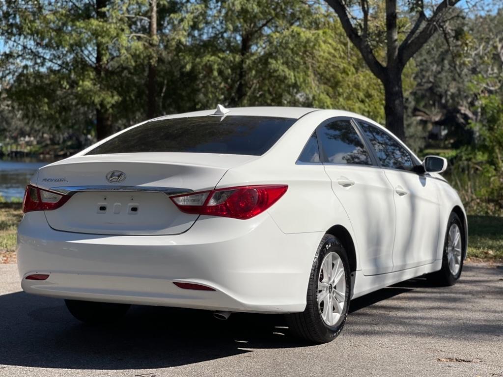2013 Hyundai Sonata GLS photo