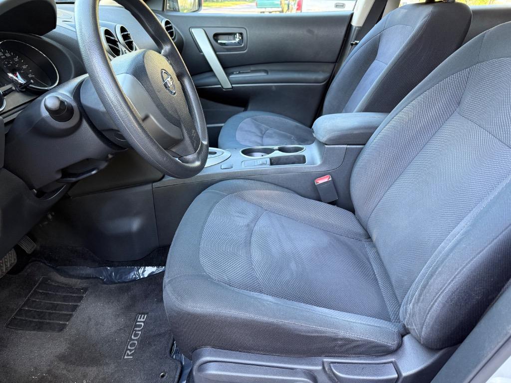 2013 Nissan Rogue S photo