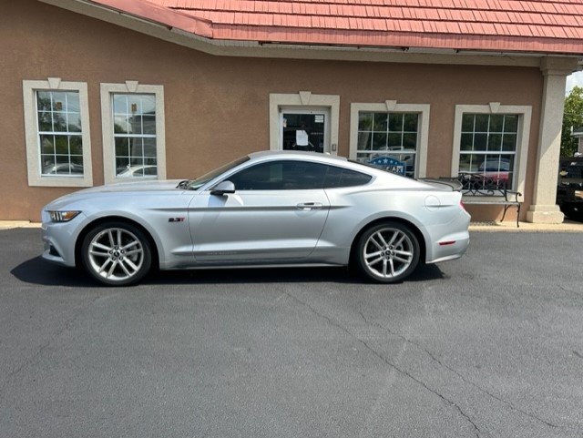 2017 Ford Mustang Eco photo