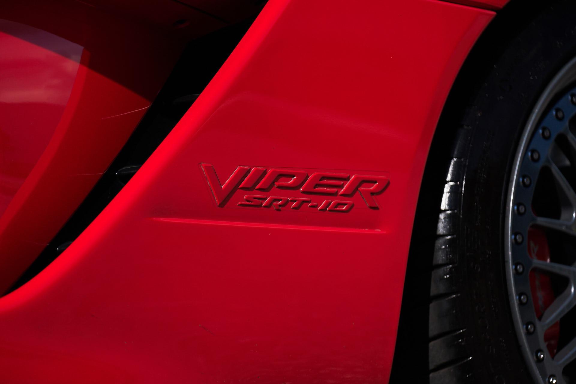 2004 Dodge Viper SRT-10 photo