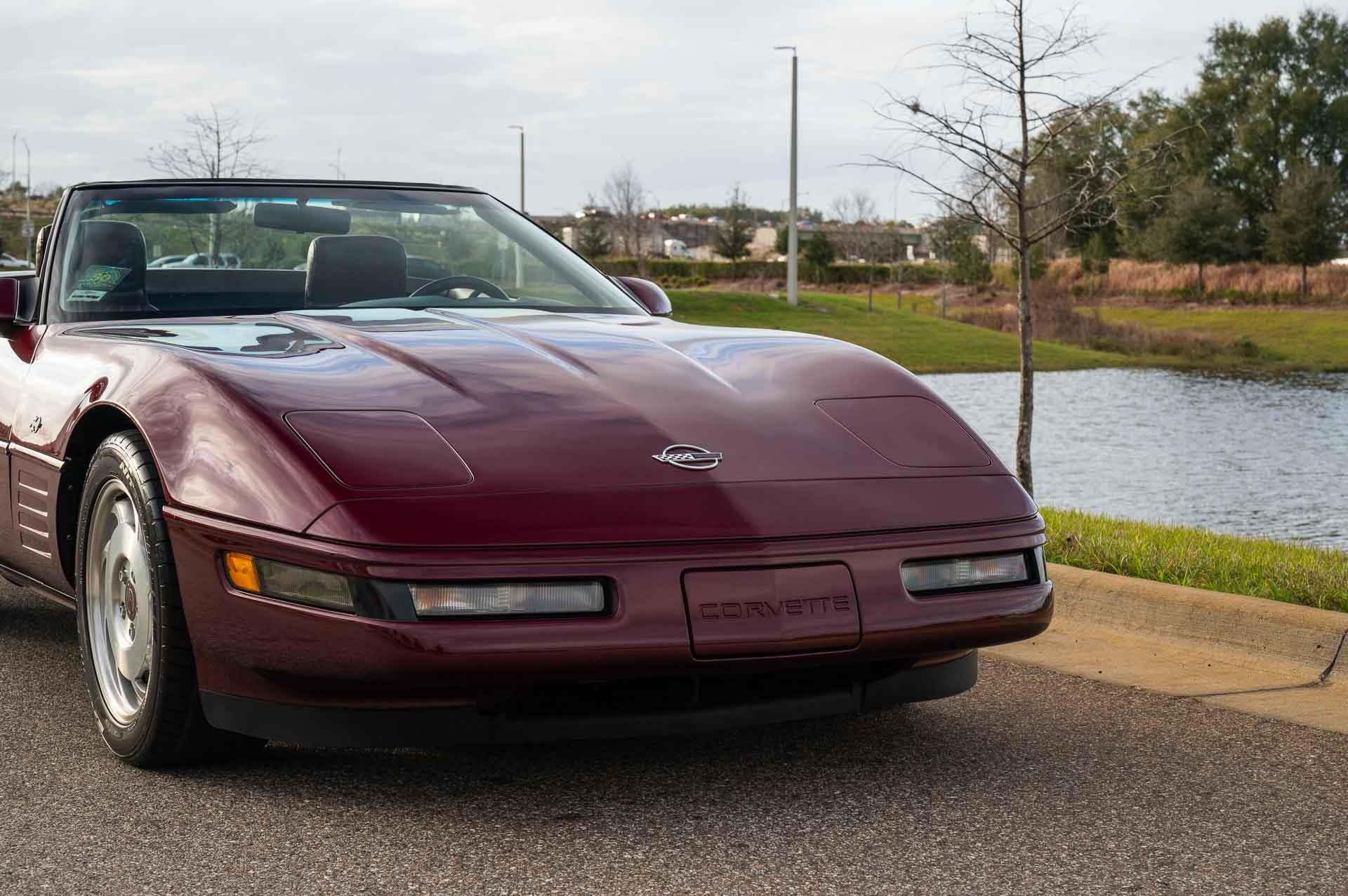 1993 CHEVROLET Corvette Convertible - $29,993