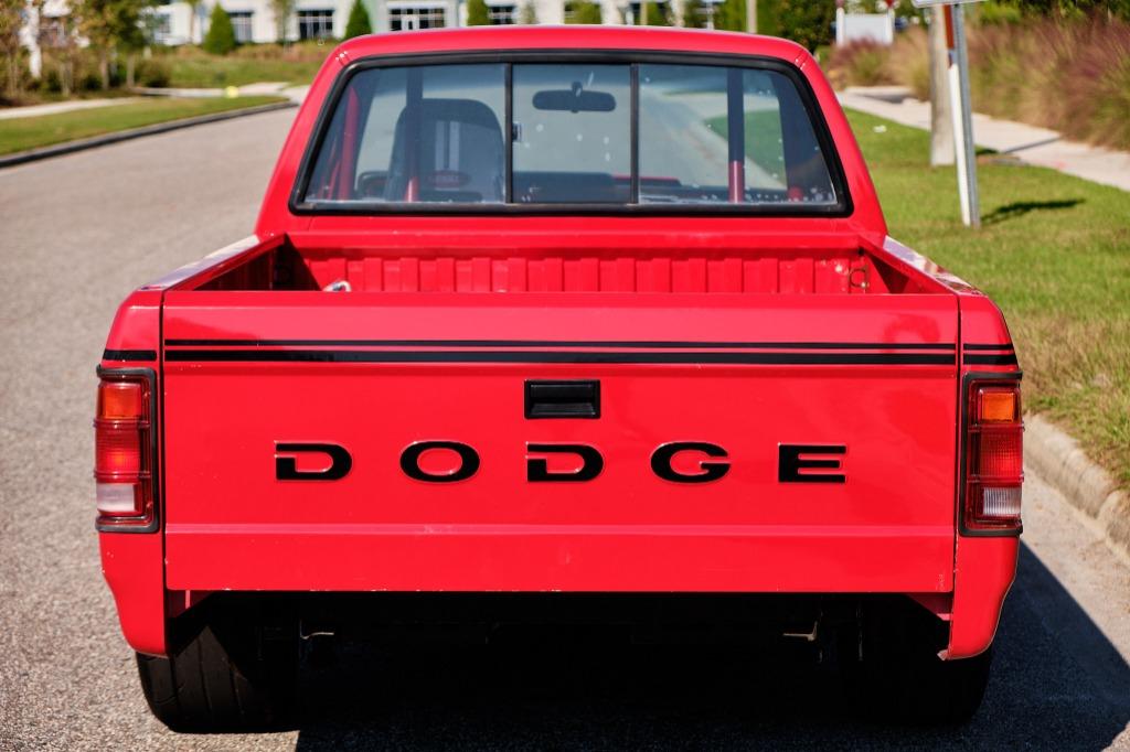 The 1993 Dodge Dakota LE
