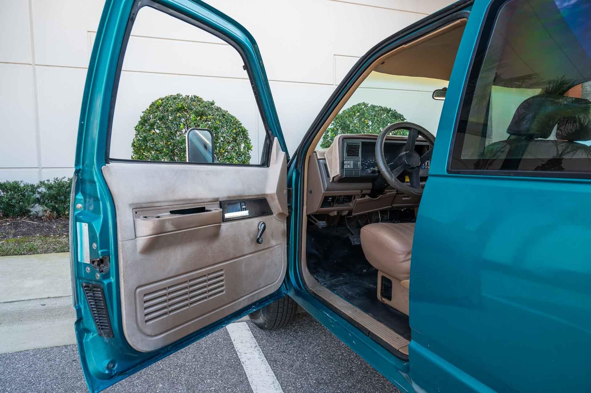 1993 Chevrolet RSX C2500 Silverado photo