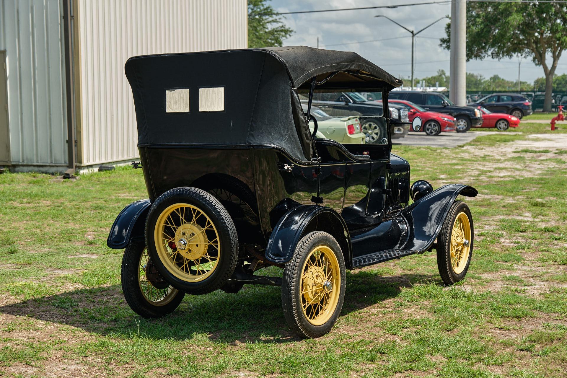 1924 Ford Mustang LX 5.0 photo
