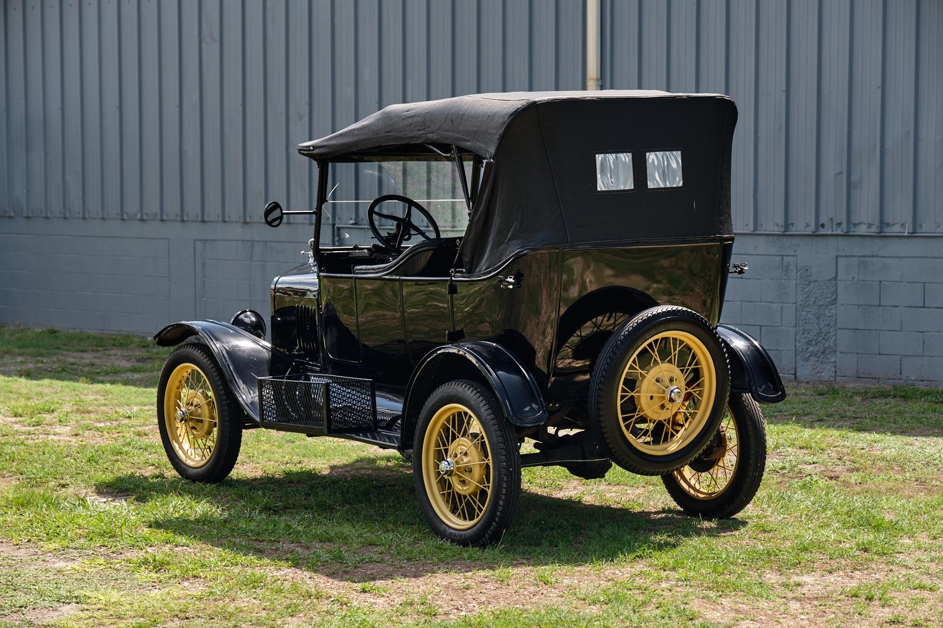 1924 Ford Mustang LX 5.0 photo