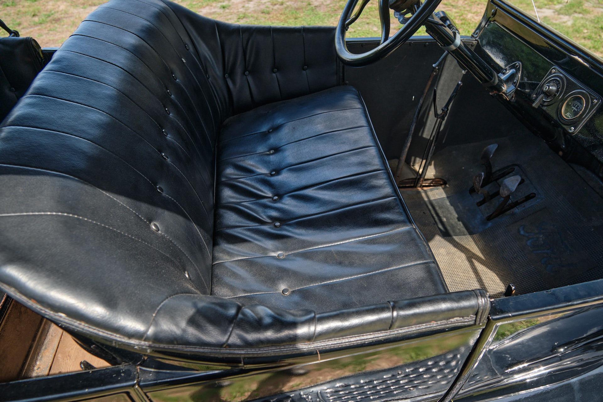 1924 Ford Mustang LX 5.0 photo