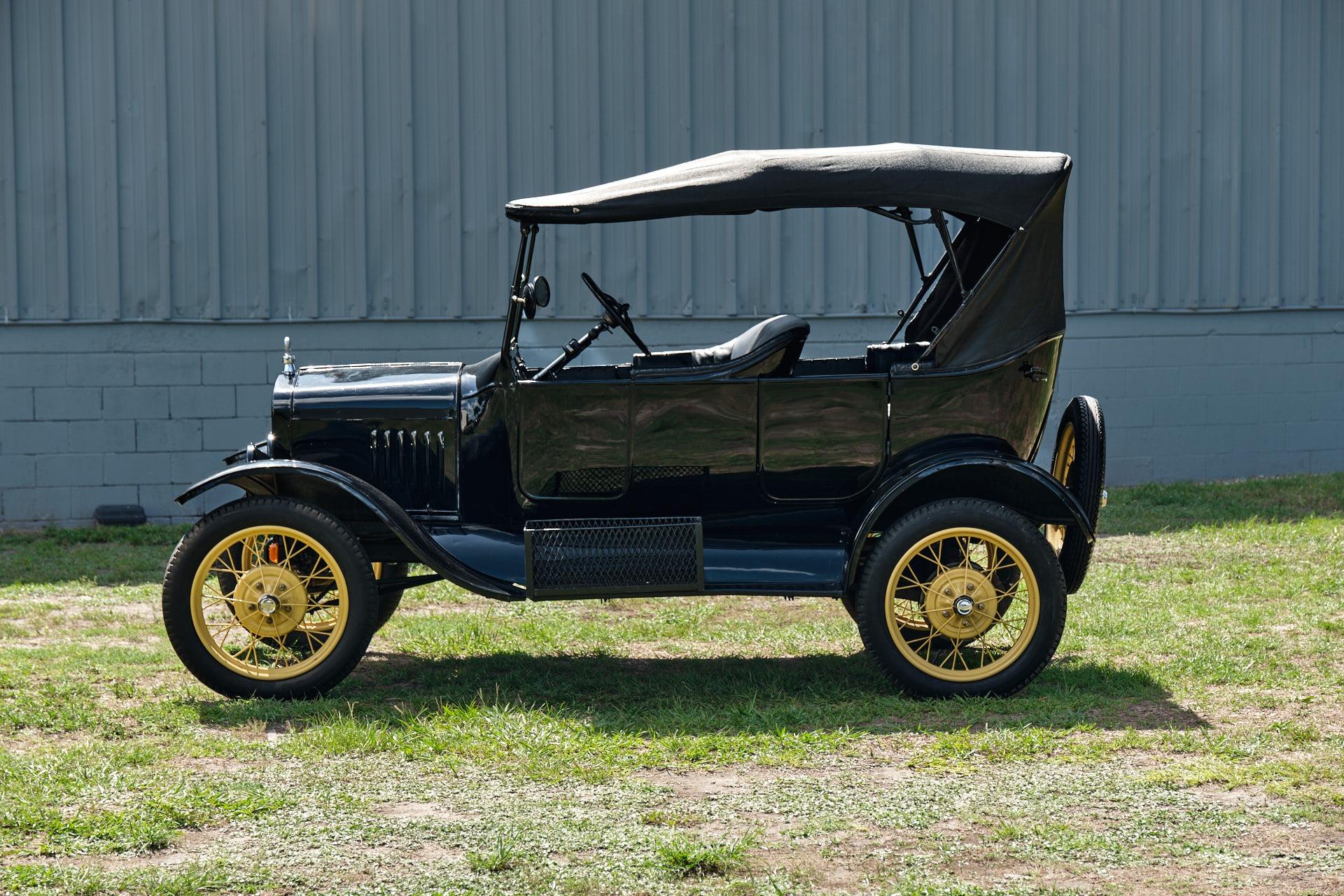 1924 Ford Mustang LX 5.0 photo