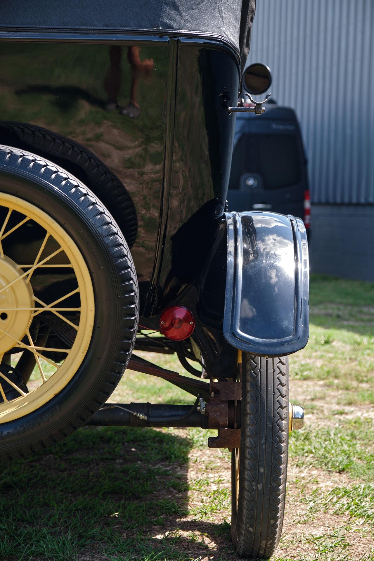 1924 Ford Mustang LX 5.0 photo