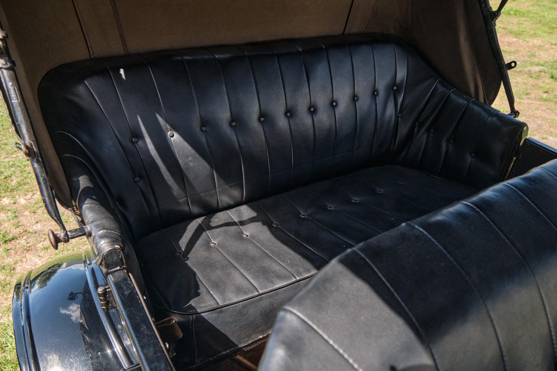 1924 Ford Mustang LX 5.0 photo