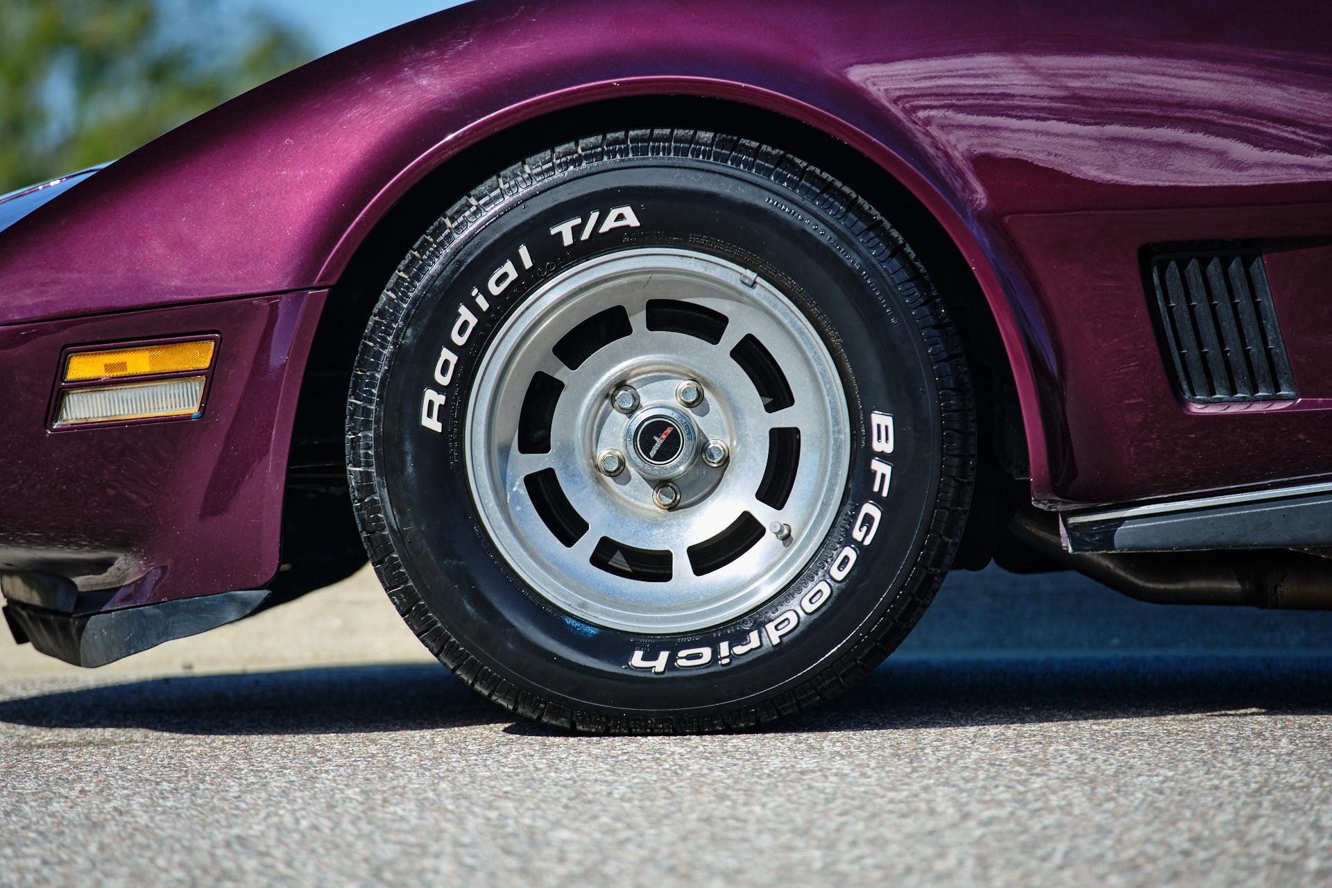 1980 Chevrolet Corvette V8, Automatic photo