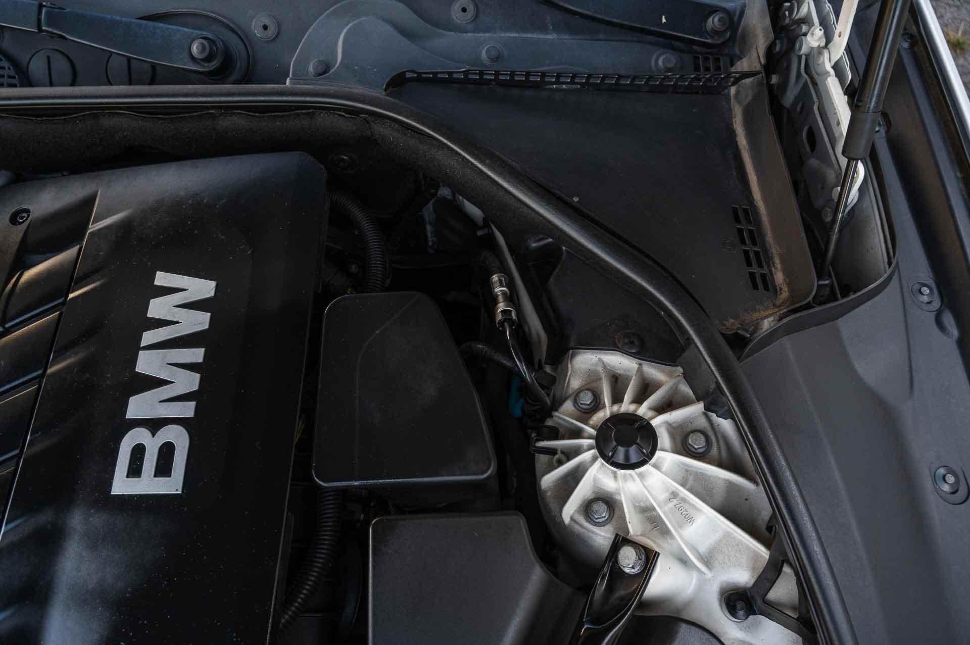 2011 BMW MDX 528i photo