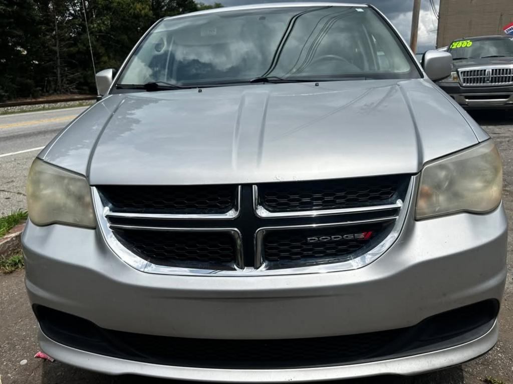 2012 Dodge Grand Caravan - $5,700