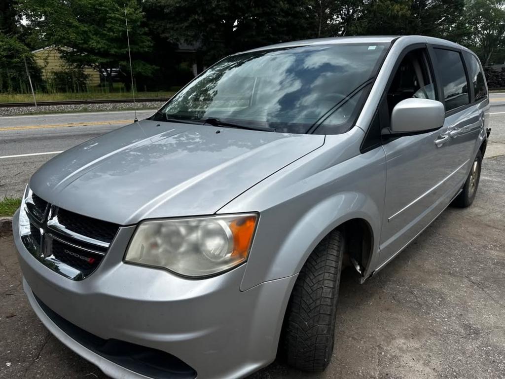 2012 Dodge Grand Caravan - $5,700