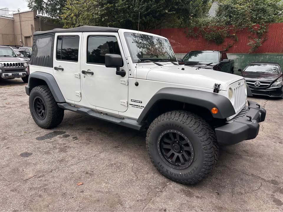 2012 Jeep Wrangler - $10,500
