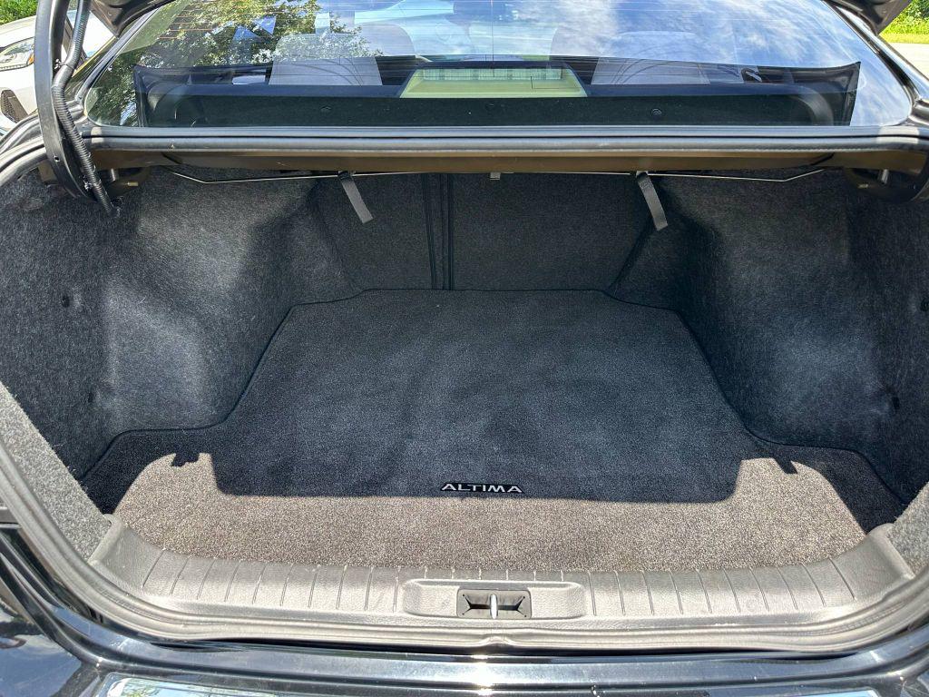 2024 Nissan Altima S photo 28