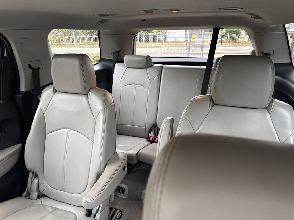 2012 GMC Acadia SLT-2 photo