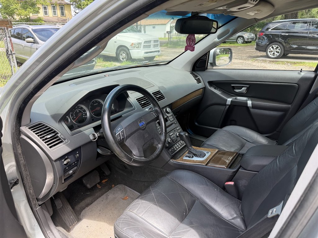 2011 Volvo XC90 - $6,499