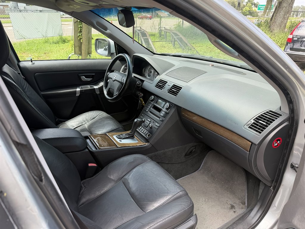 2011 Volvo XC90 - $6,499