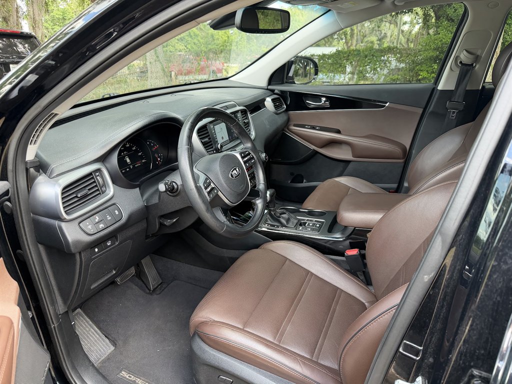 2019 Kia Sorento - $18,999