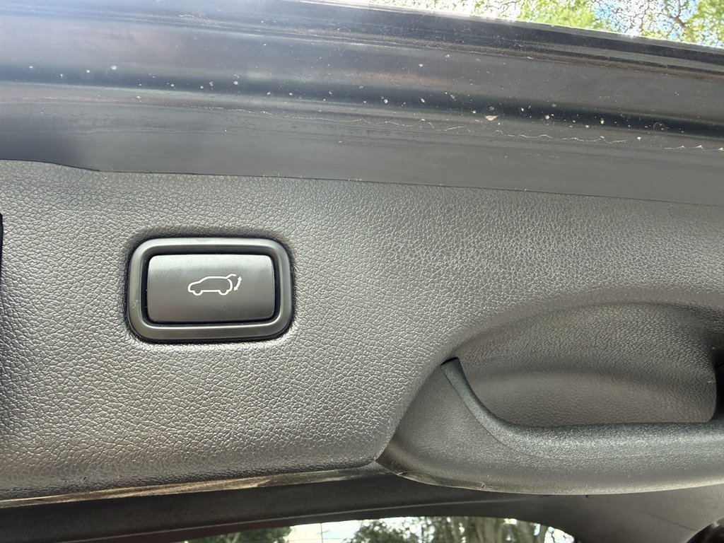 2019 Kia Sorento - $18,999