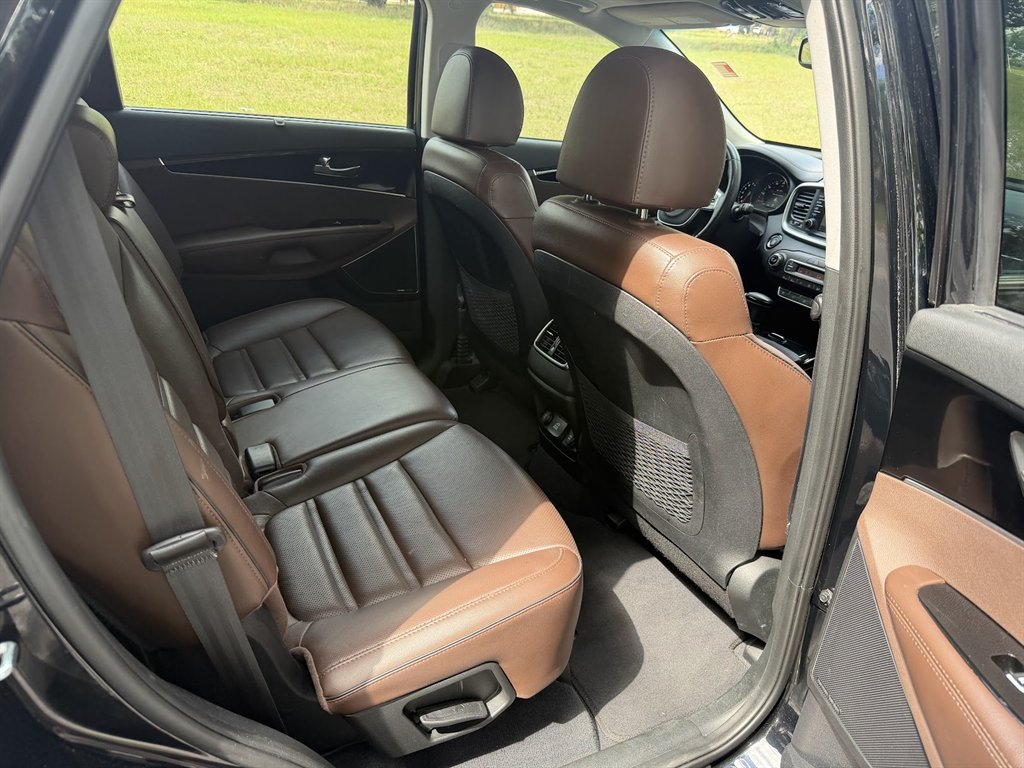 2019 Kia Sorento - $18,999
