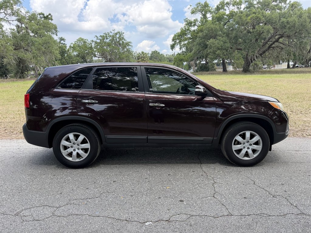 2012 Kia Sorento - $9,999