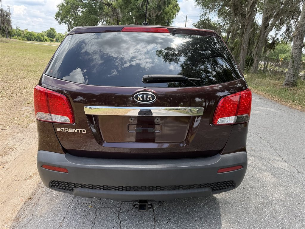 2012 Kia Sorento - $9,999