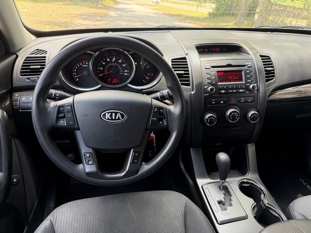 2012 Kia Sorento - $9,999