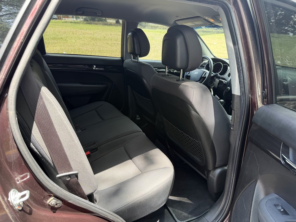 2012 Kia Sorento - $9,999