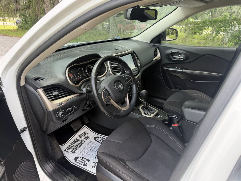 2016 Jeep Cherokee - $13,299