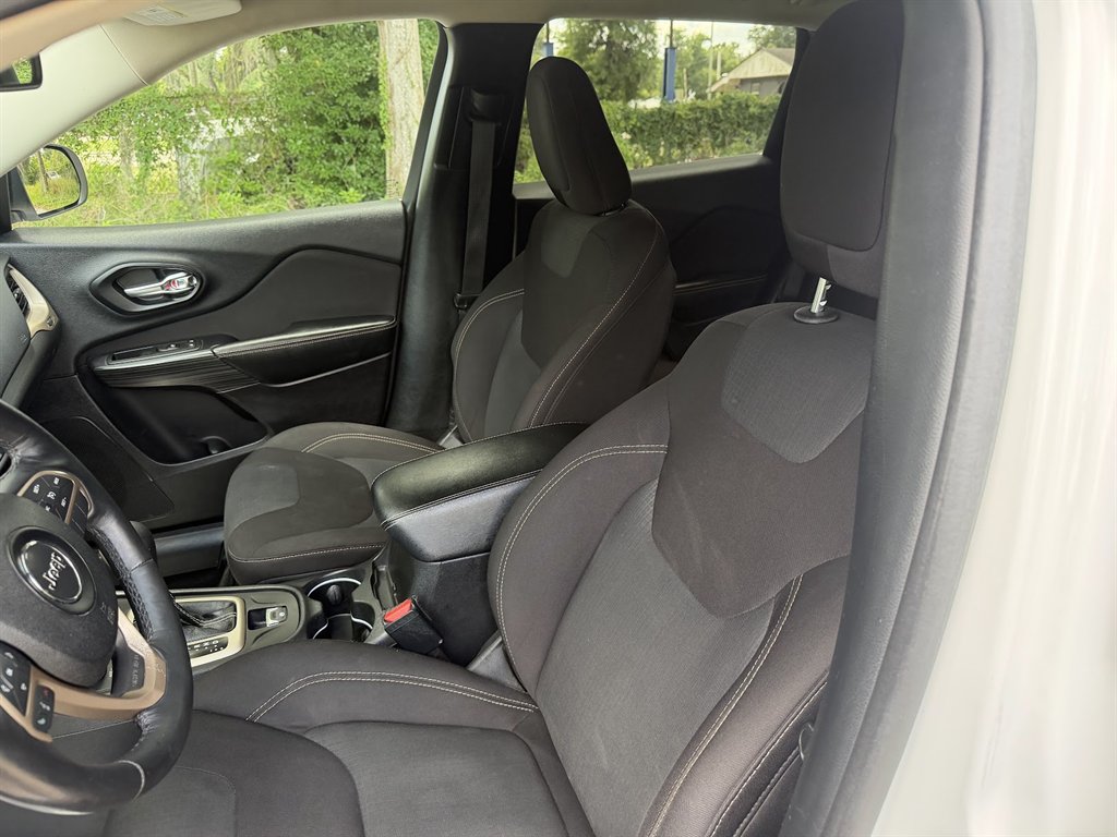 2016 Jeep Cherokee - $13,299