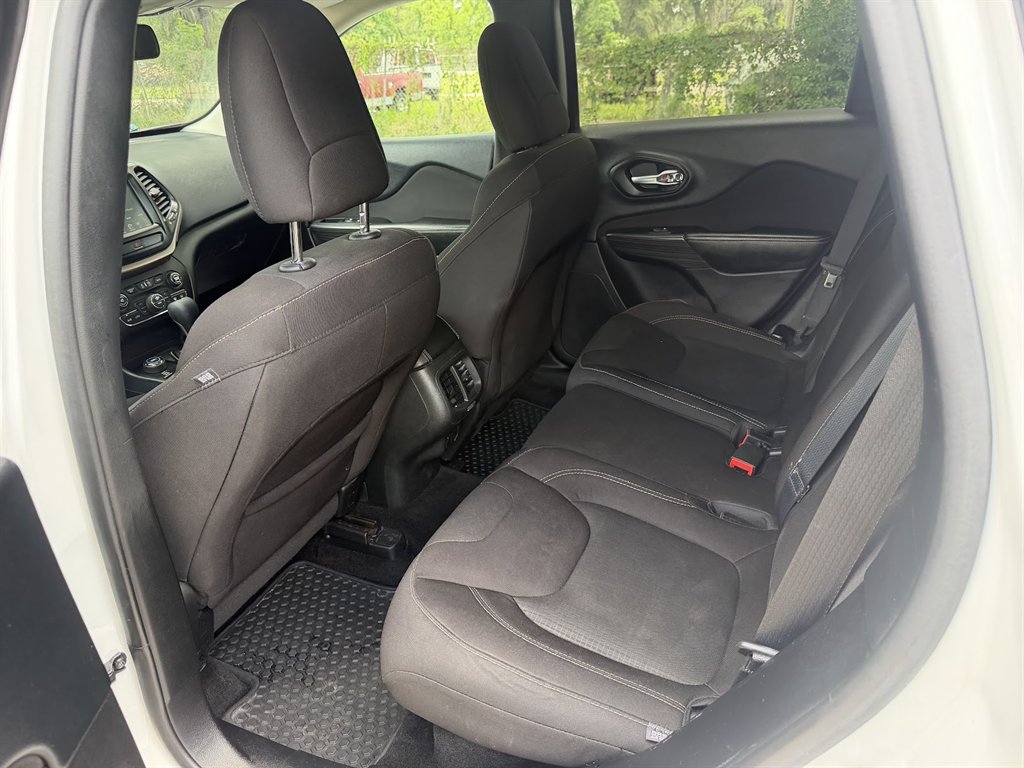 2016 Jeep Cherokee - $13,299