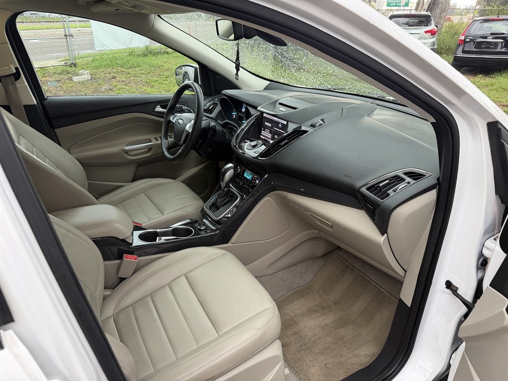 2014 Ford Escape - $8,999