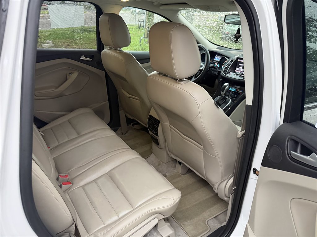 2014 Ford Escape - $8,999