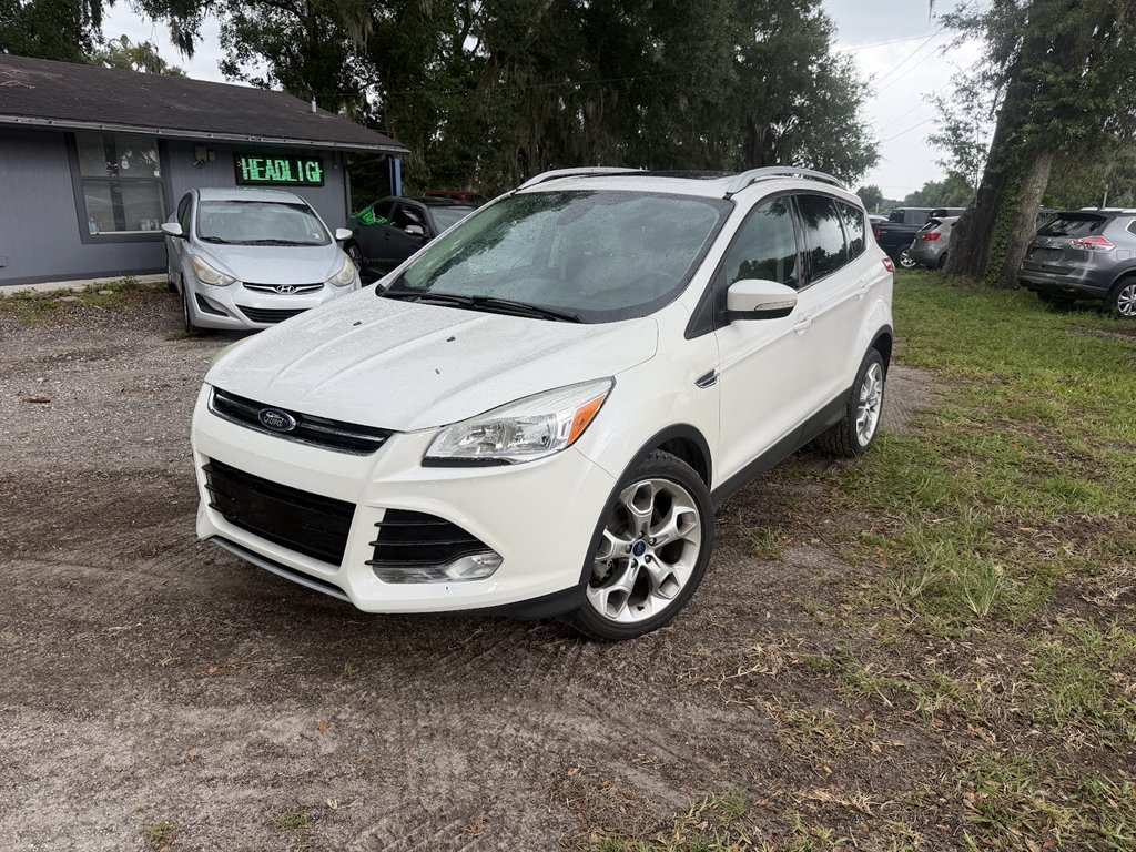 2014 Ford Escape - $8,999