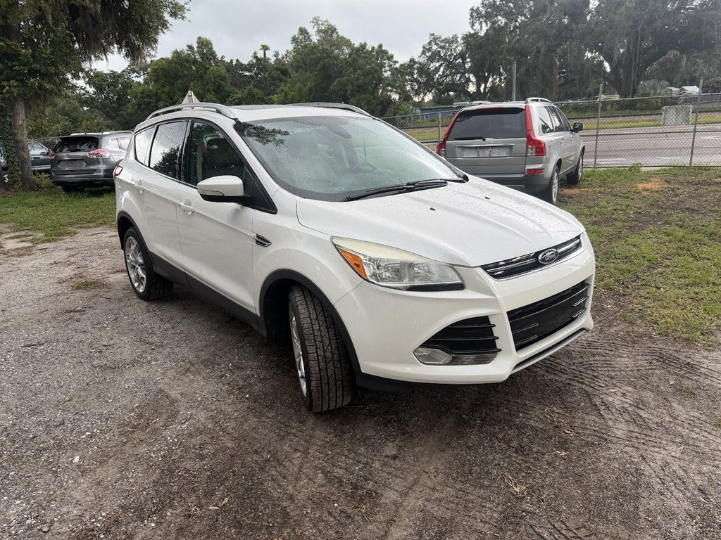 2014 Ford Escape - $8,999