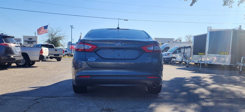 2015 Ford Fusion SE photo