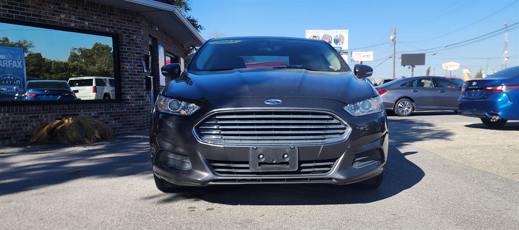 2015 Ford Fusion SE photo