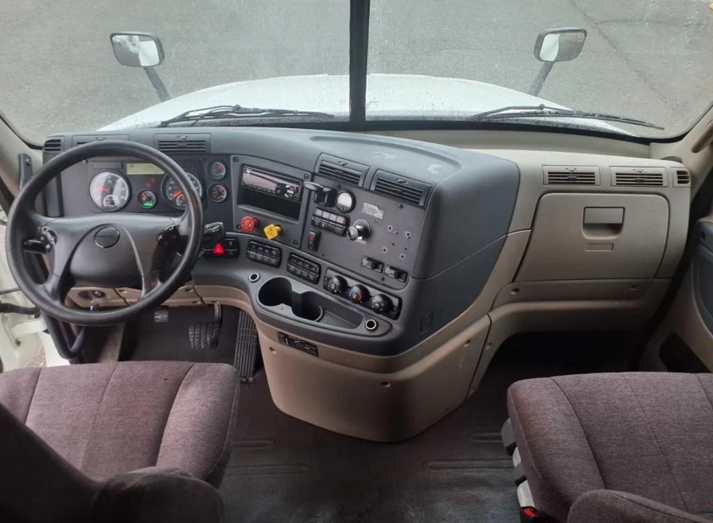 2020 Freightliner Cascadia - $37,995