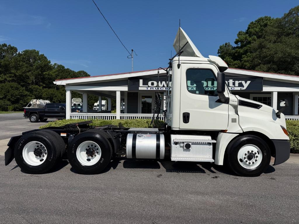 2019 Freightliner Cascadia - $30,995