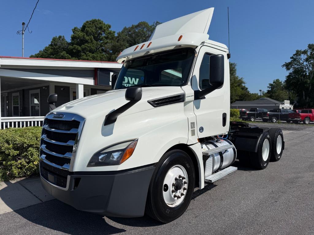 2019 Freightliner Cascadia - $30,995