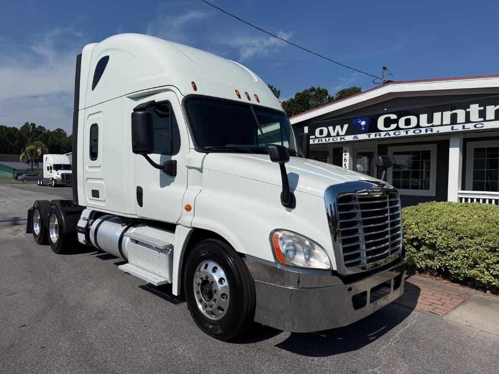 2019 Freightliner Cascadia - $36,995