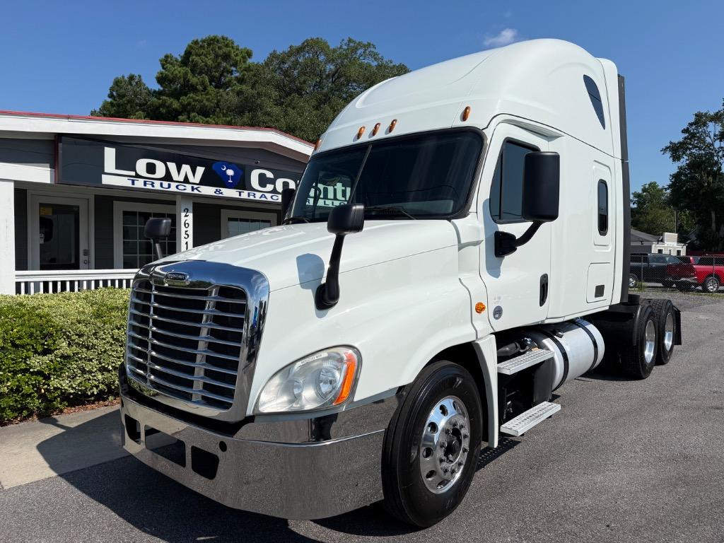 2019 Freightliner Cascadia - $36,995