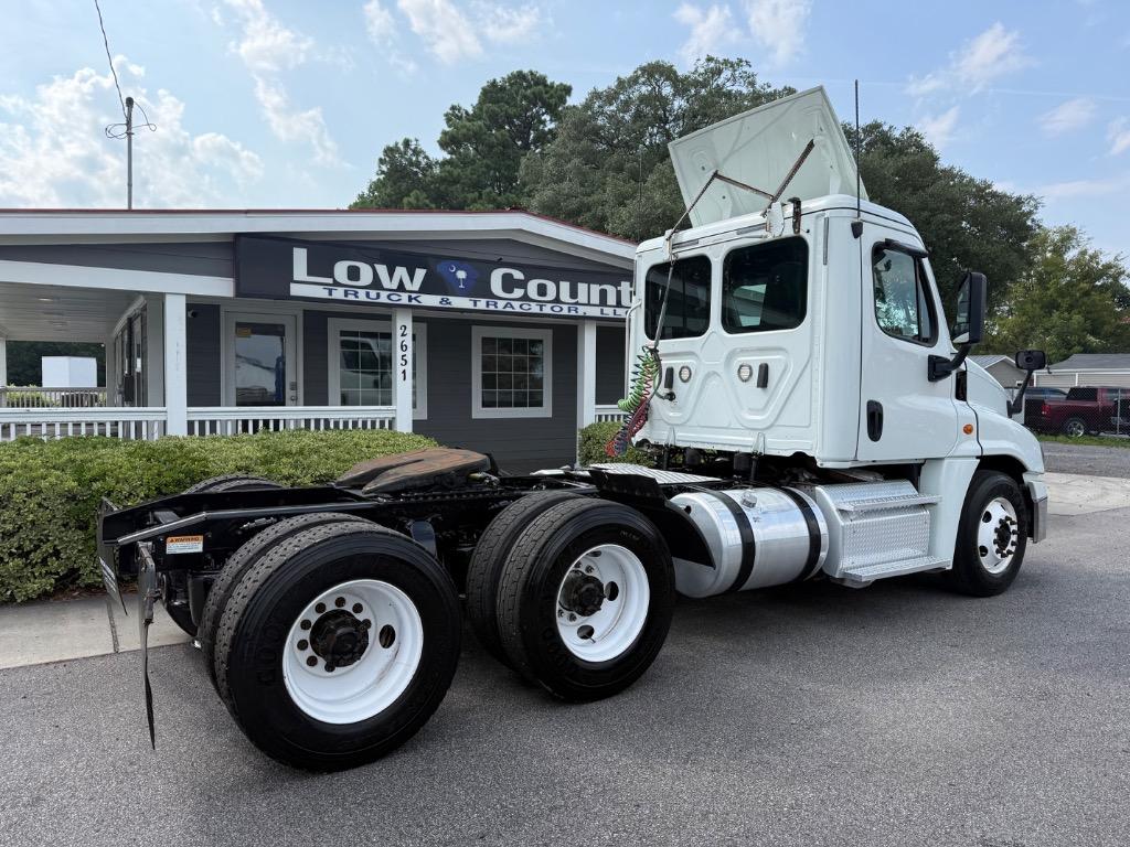 2018 Freightliner Cascadia - $28,995