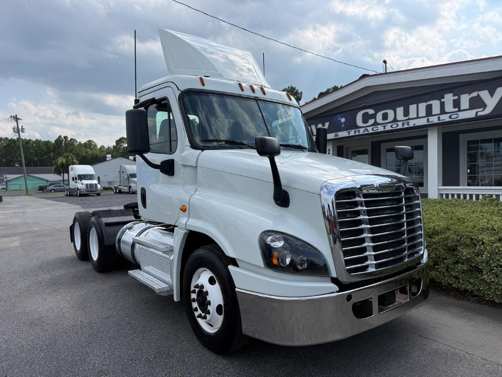 2018 Freightliner Cascadia - $28,995