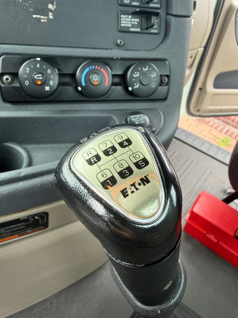 2019 Freightliner Cascadia - $28,995