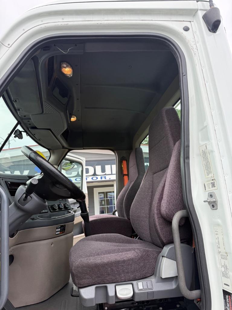 2019 Freightliner Cascadia - $28,995