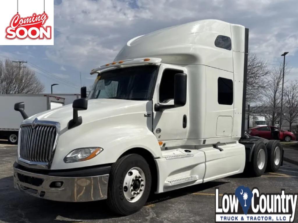 2020 International Lt625 - $38,995
